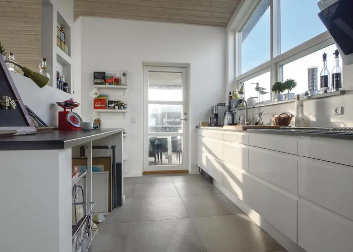 Three-bedroom In Holiday home